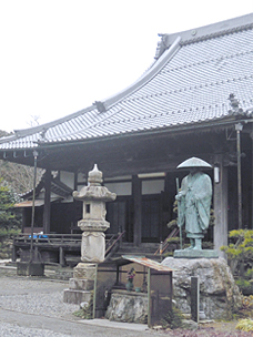 宗名浄土真宗本願寺派　本山：龍谷山 本願寺（西本願寺）寺院名普門山　専精寺（せんしょうじ）住職第二十八世　中山　徹（なかやま　とおる）【法名】釋　徹心（しゃく　てっしん）所在地岐阜県不破郡垂井町1349TEL0584-22-1802